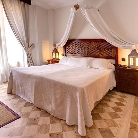 Hotel Boutique Reina Mora Гранада Экстерьер фото