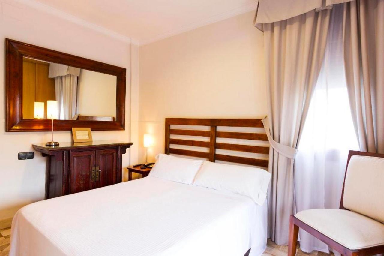 Hotel Boutique Reina Mora Гранада Экстерьер фото