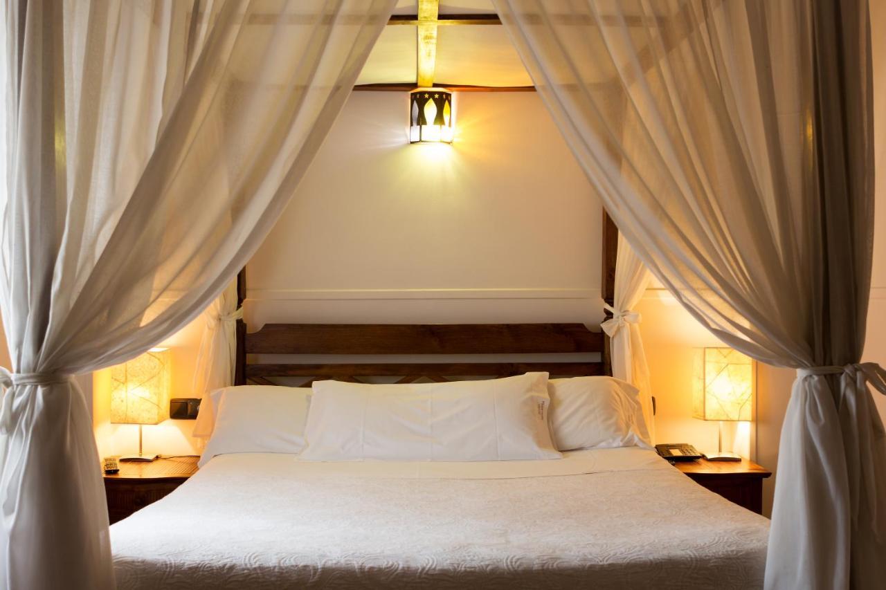 Hotel Boutique Reina Mora Гранада Экстерьер фото