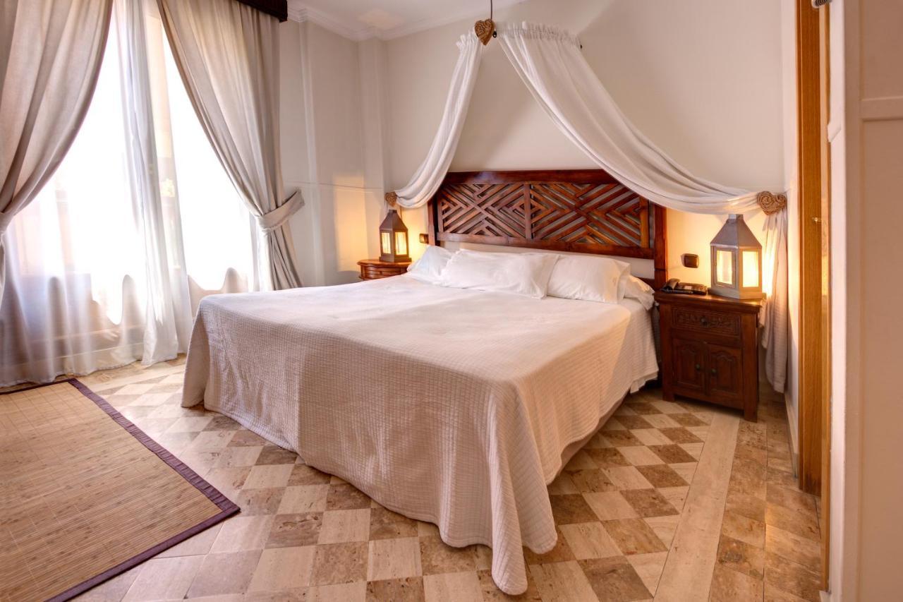 Hotel Boutique Reina Mora Гранада Экстерьер фото