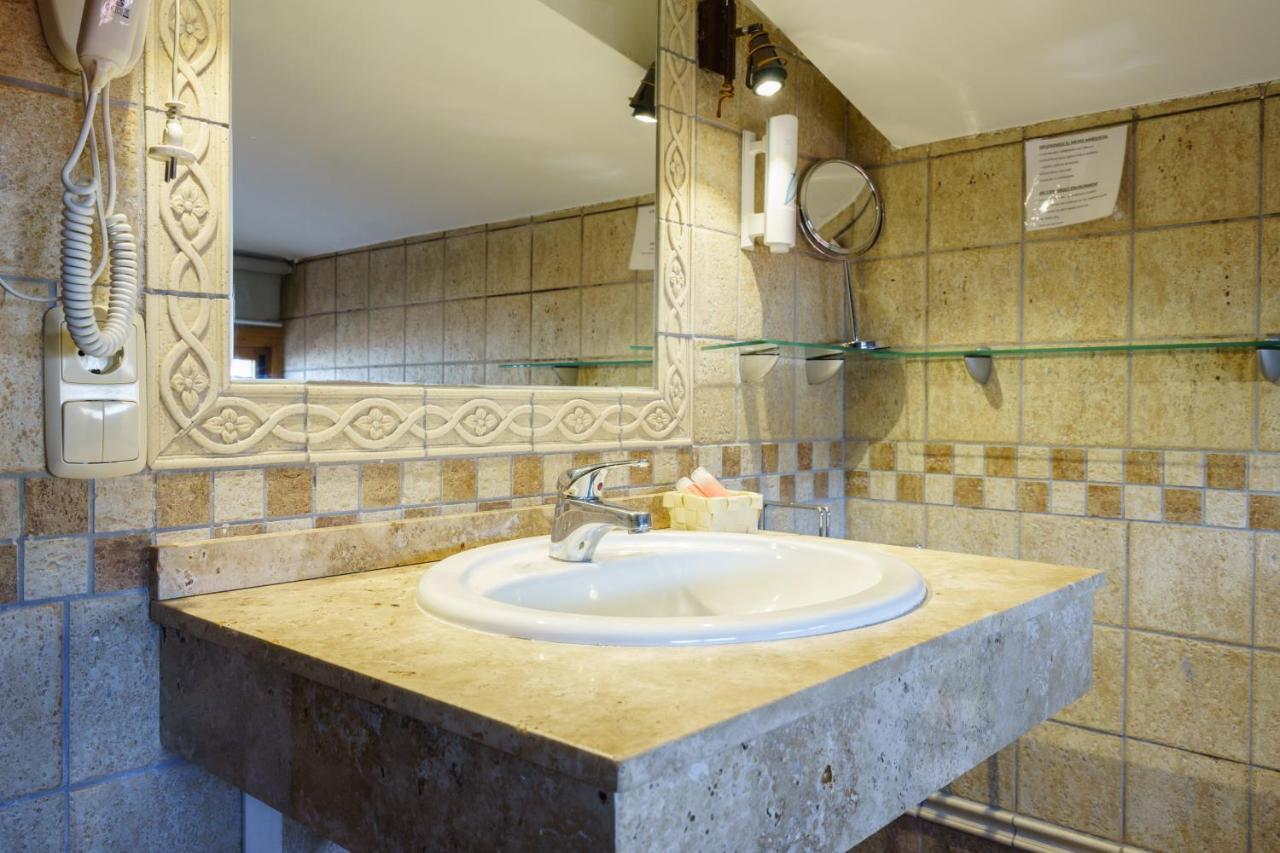 Hotel Boutique Reina Mora Гранада Экстерьер фото